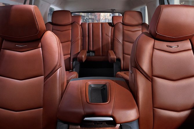 Arrival Private Transfer: San Diego Airport SAN to San Diego in Luxury SUV - Meet Your Driver Fast at San Diego Intl Airport (SAN)