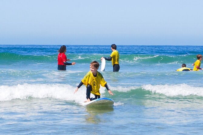 Learn to Surf in La Jolla - Into the waves: coaching in a group of five
