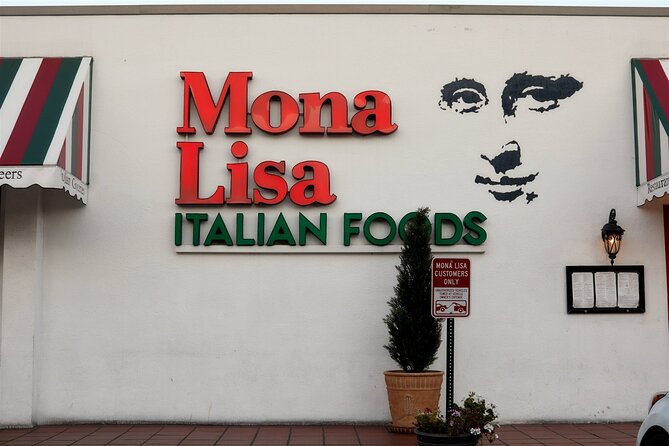 Little Italy Food and Drink Walking Tour: Pizza, Pasta & Piazzas - Stop 1 at 519 W Date St: Pasta, wine, pizza, slider, and gelato