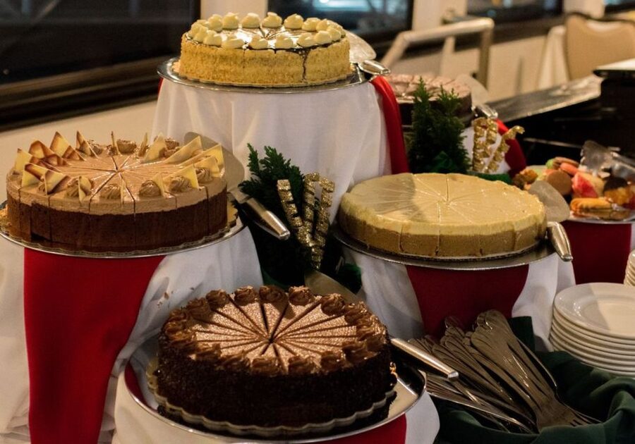 San Diego: Christmas Day Buffet Brunch or Dinner Cruise - Value check: is $95 per person a fair deal?