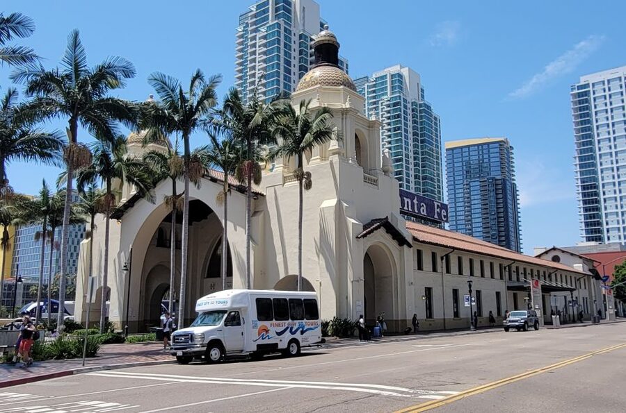 San Diego: City and Beaches Guided Highlights Tour - Price and value for a 5.5-hour bus overview