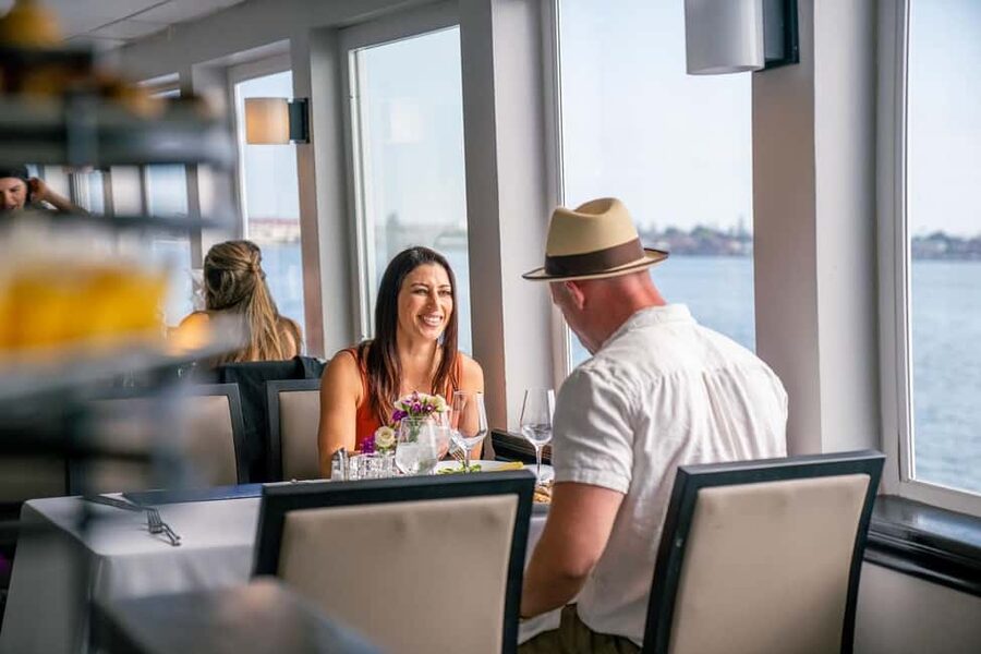 San Diego: City Cruises Buffet Breakfast and Brunch Cruise - Captain narration and the best places to get photos without rushing