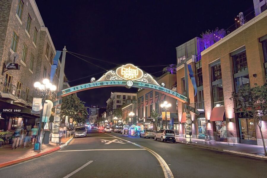San Diego: City Lights Night Trolley Tour - Balboa Park at Night: Fountains, Statues, and Big-At-a-Glance Photos