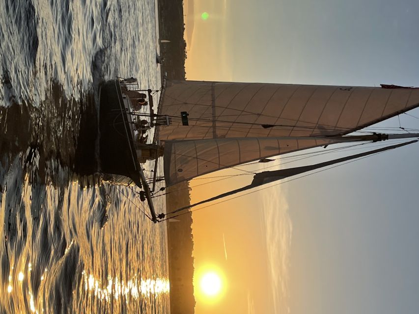 San Diego: Classic Yacht Sailing Experience - Drinks and snacks: simple, all-included, and easy to enjoy