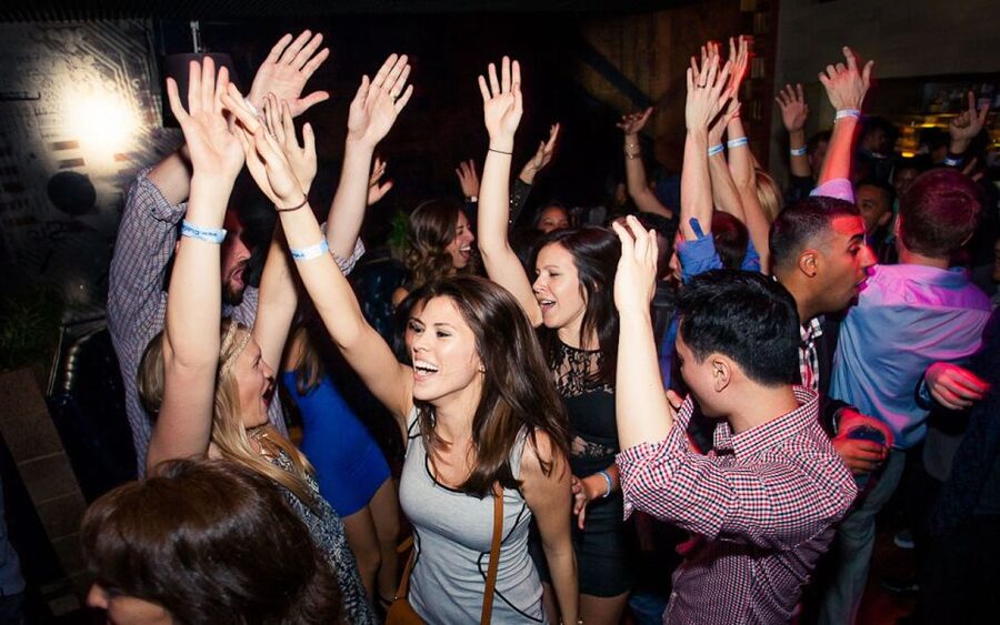 San Diego: Club Crawl - American Junkie check-in at 9:00 pm: where the night actually begins