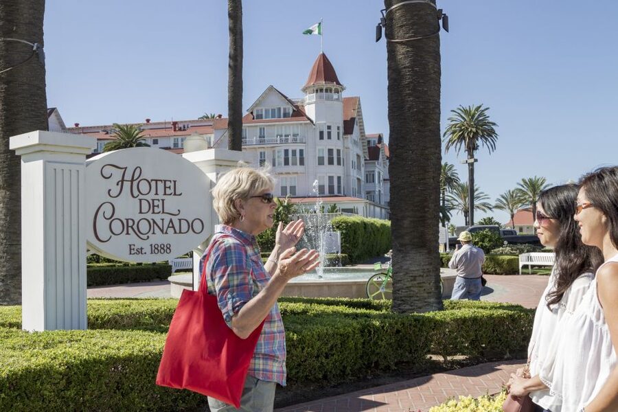 San Diego: Coronado Highlights Small Group Walking Tour - Meeting at the Coronado Flower Lady: start easy, start local