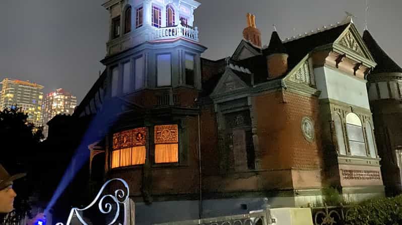 San Diego: Haunted Ghost Tour by Bus - El Campo Santo Cemetery: the quiet that makes it stick