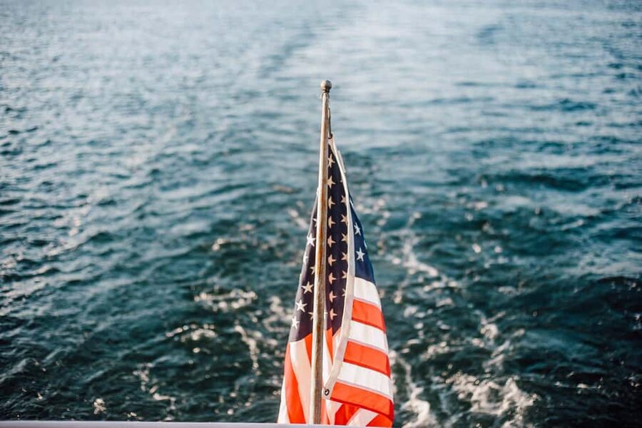 San Diego: Mission Bay Sunset Cruise - On board: Mahalo bar drinks, music, and a laid-back pace