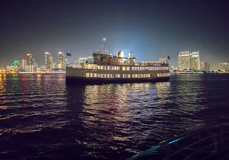 San Diego: New Year's Eve Early Buffet Dinner Cruise - The 2.5-hour yacht cruise: bay views and DJ energy that stays fun