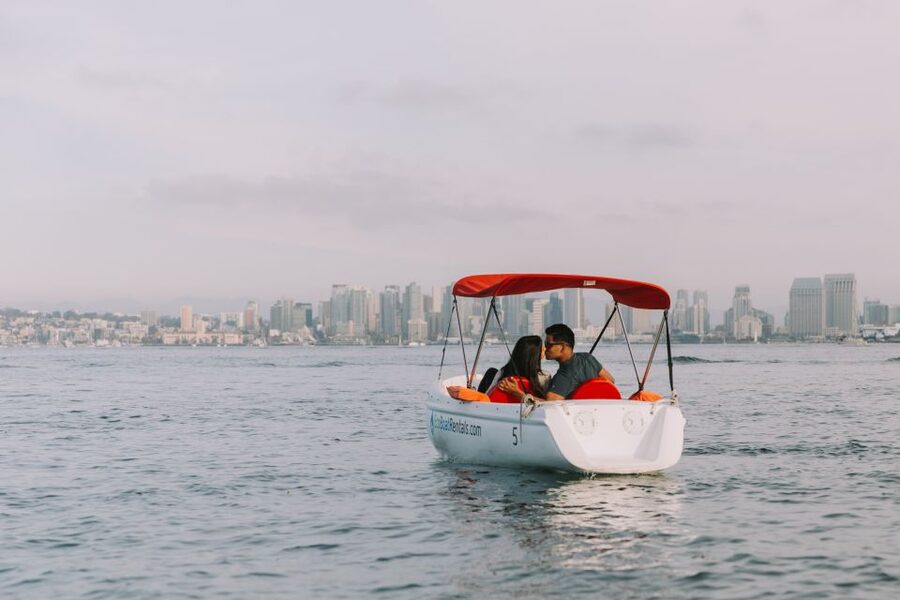 San Diego: San Diego Bay Dog-Friendly Eco Pedal Boat Rentals - America’s Cup Harbor: The Warm-Up Stretch With Big Views