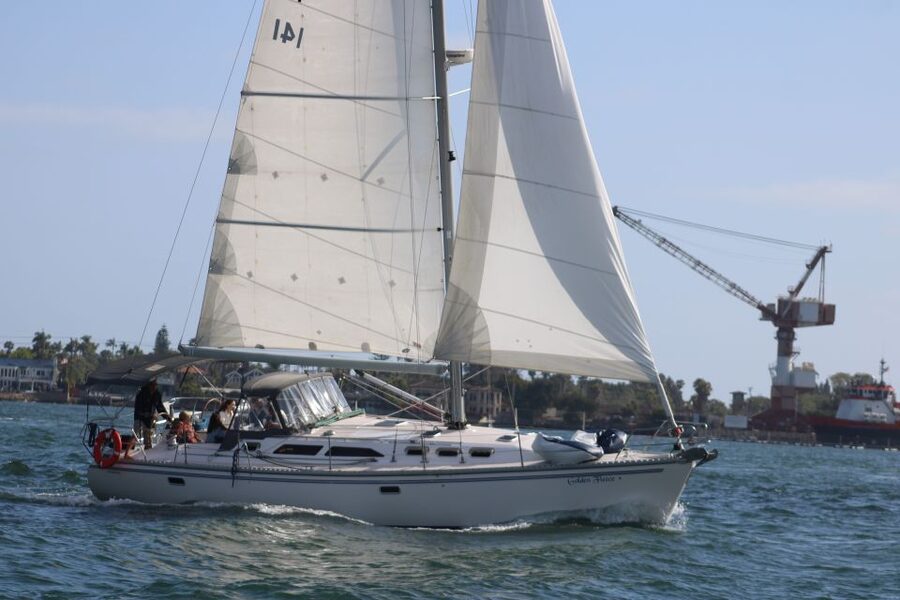 San Diego: San Diego Bay Sunset & Daytime Sailing Experience - Captains, Small Groups, and the Comfort Stuff That Matters