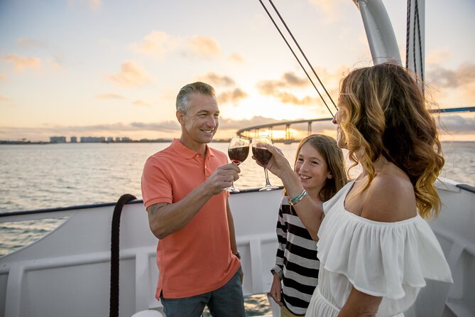 San Diego Sights & Sips: Deluxe Cocktail Sunset Cruise - The 6:30 pm timing: how the ride lines up with golden hour