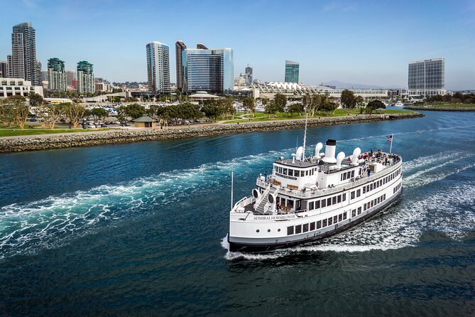 San Diego Sights & Sips: Deluxe Cocktail Sunset Cruise - Drinks on board: bar service, lines, and budgeting smarter