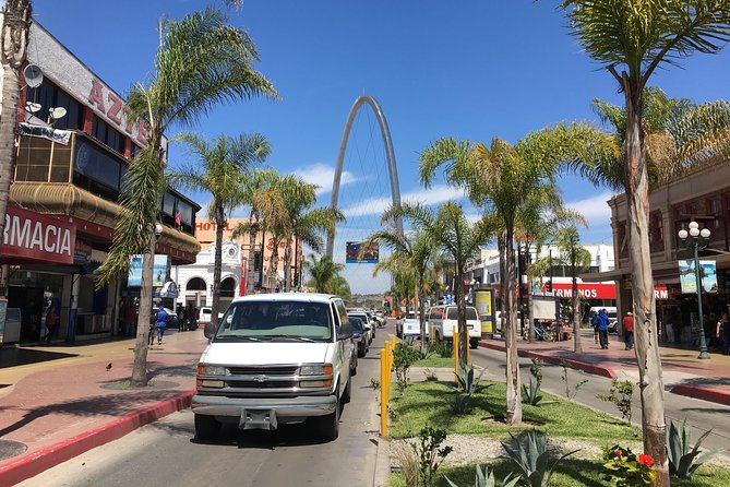 Tijuana Cultural Private Day Tour - Zona Rio lunch at Tacos Taconazo: the kind of meal that stops the day cold